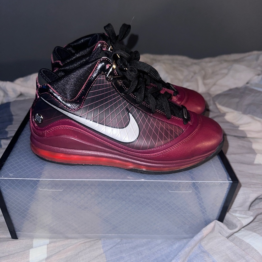 Lebron 7 Xmas (2009) Size 8.5